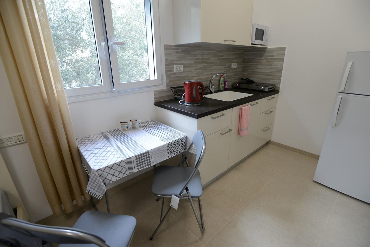 Olga Beach Apartment 28 하이파 외부 사진