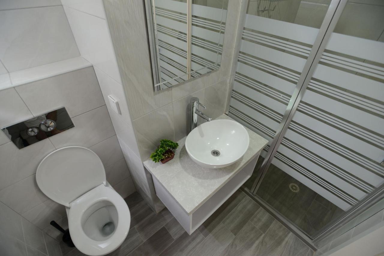 Olga Beach Apartment 28 하이파 외부 사진