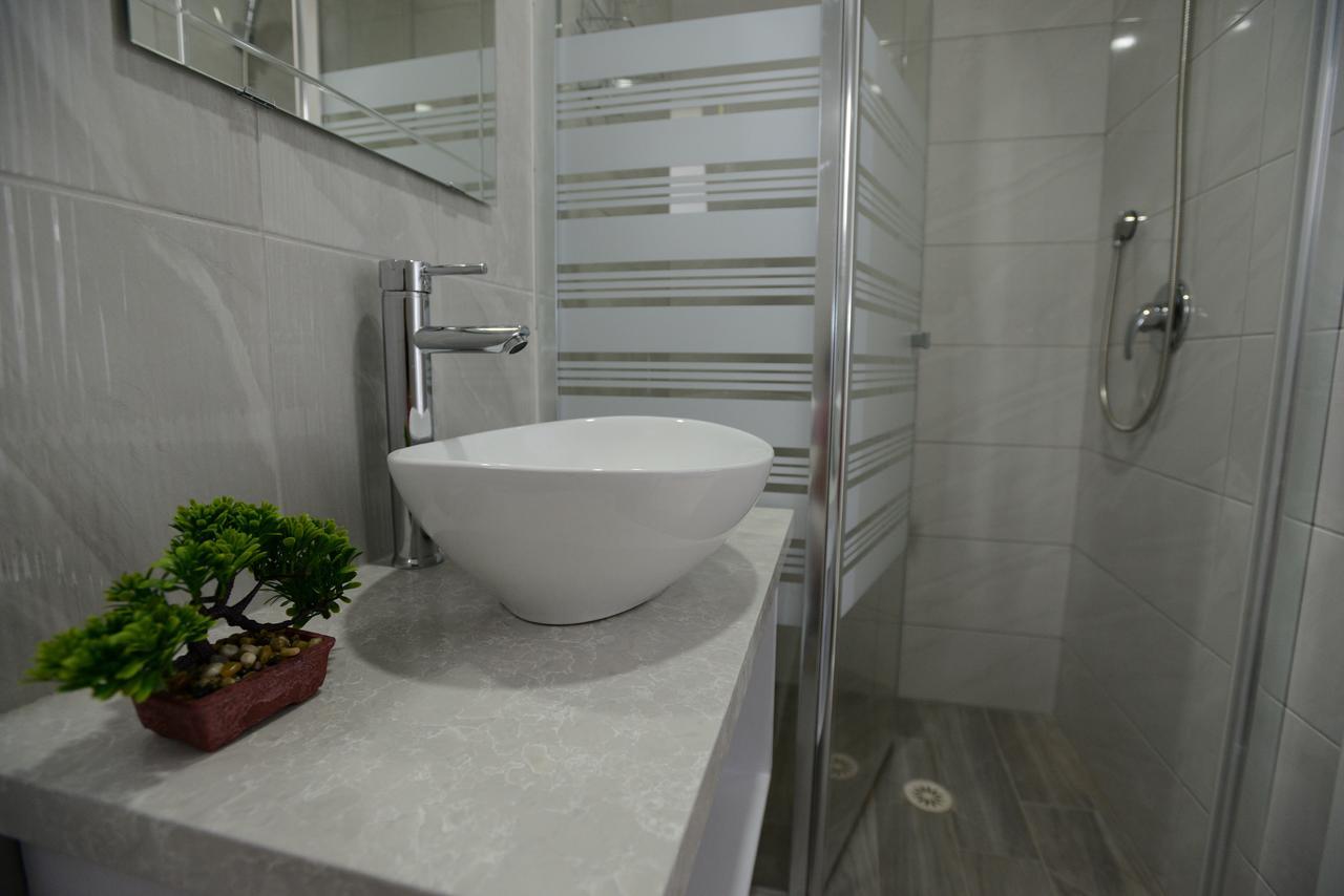 Olga Beach Apartment 28 하이파 외부 사진